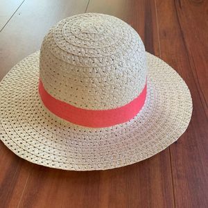Womens Lightweight Straw Hat
